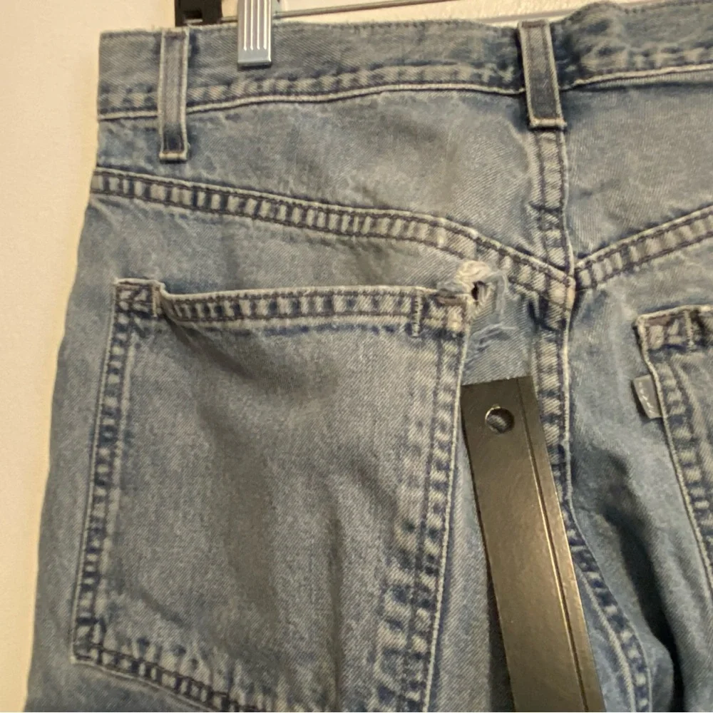 Levi’s Silver Tab‎ Men's Blue Jeans Distressed 33X32 Loose Fit Hole Back Pocket